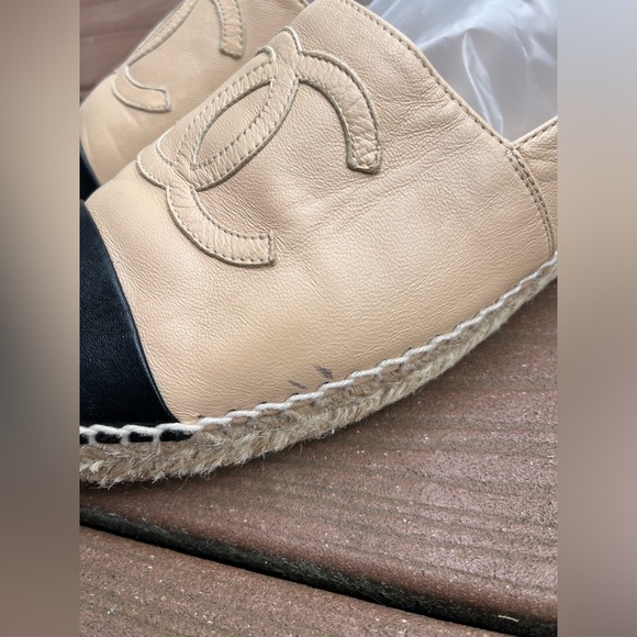 Chanel Espadrilles - Beige and Black , Women’s Size 39 - Picture 10 of 11